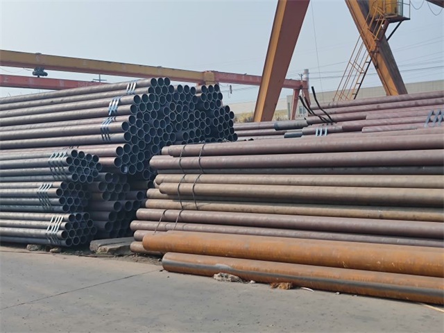 无缝钢管厂切割